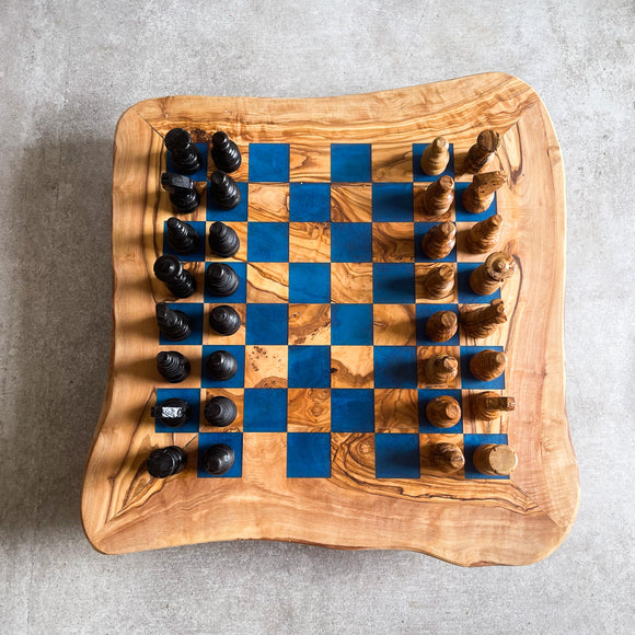Rustic Olive Wood Chess Board with Chess Pieces
