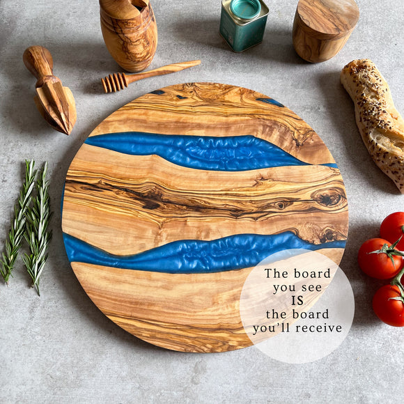 Large Olive Wood Serving River Board with Dual Blue Veins - Dia 14