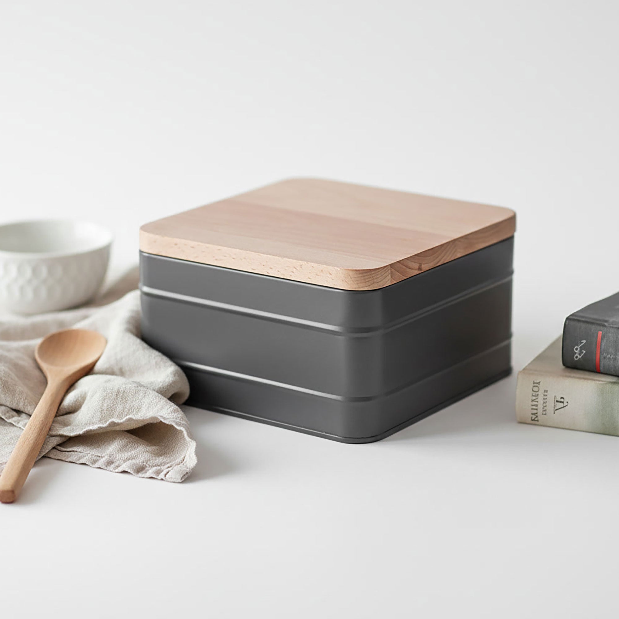 Charcoal Grey Cake Tin with Wooden Lid - GardenTrading