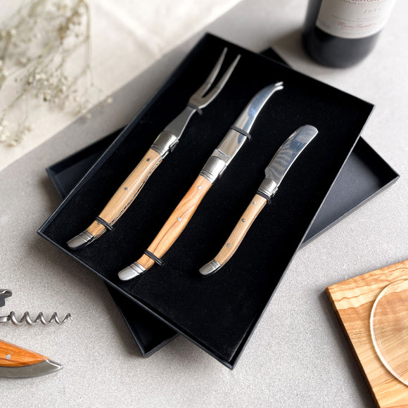 3 Piece Traditional Olive Wood Handle Cheese & Butter Set