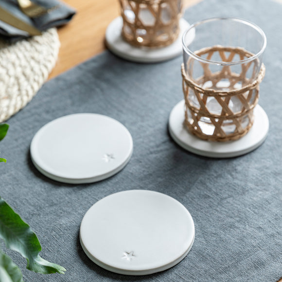 Round Coasters Ceramic Set of 4 White - GardenTrading