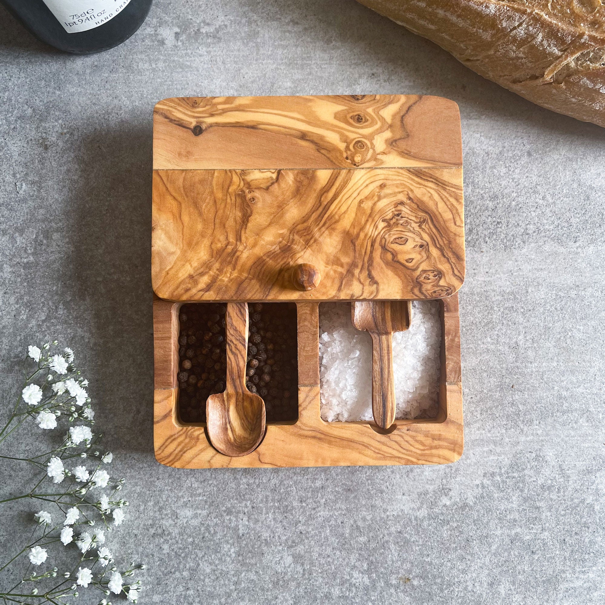 Handcrafted Olive Wood Pot with Magnetic Lid and Integrated Spoon