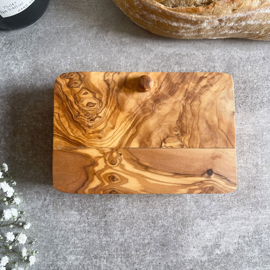Handcrafted Olive Wood Pot with Magnetic Lid and Integrated Spoon