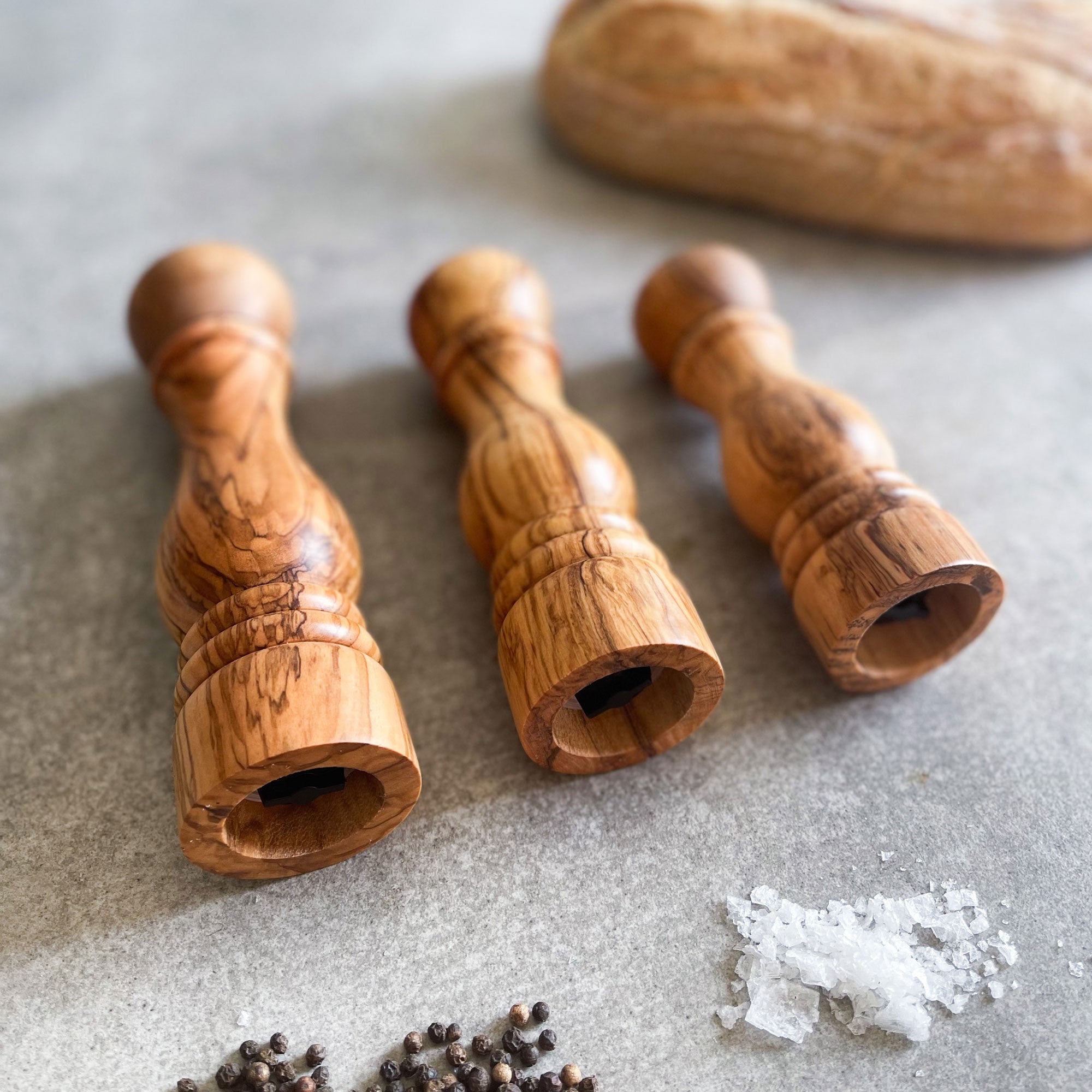 Olive Wood Traditional Style Pepper or Salt Mill and Grinder - 3 Sizes