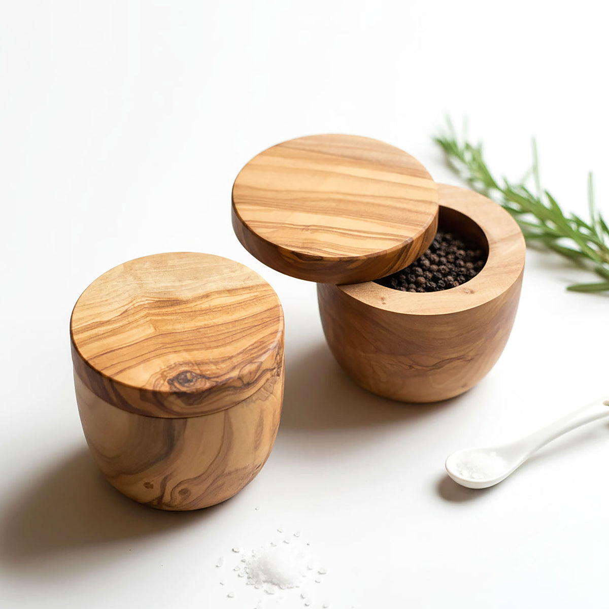 Olive Wood Pinch Pot with Magnetic Lid